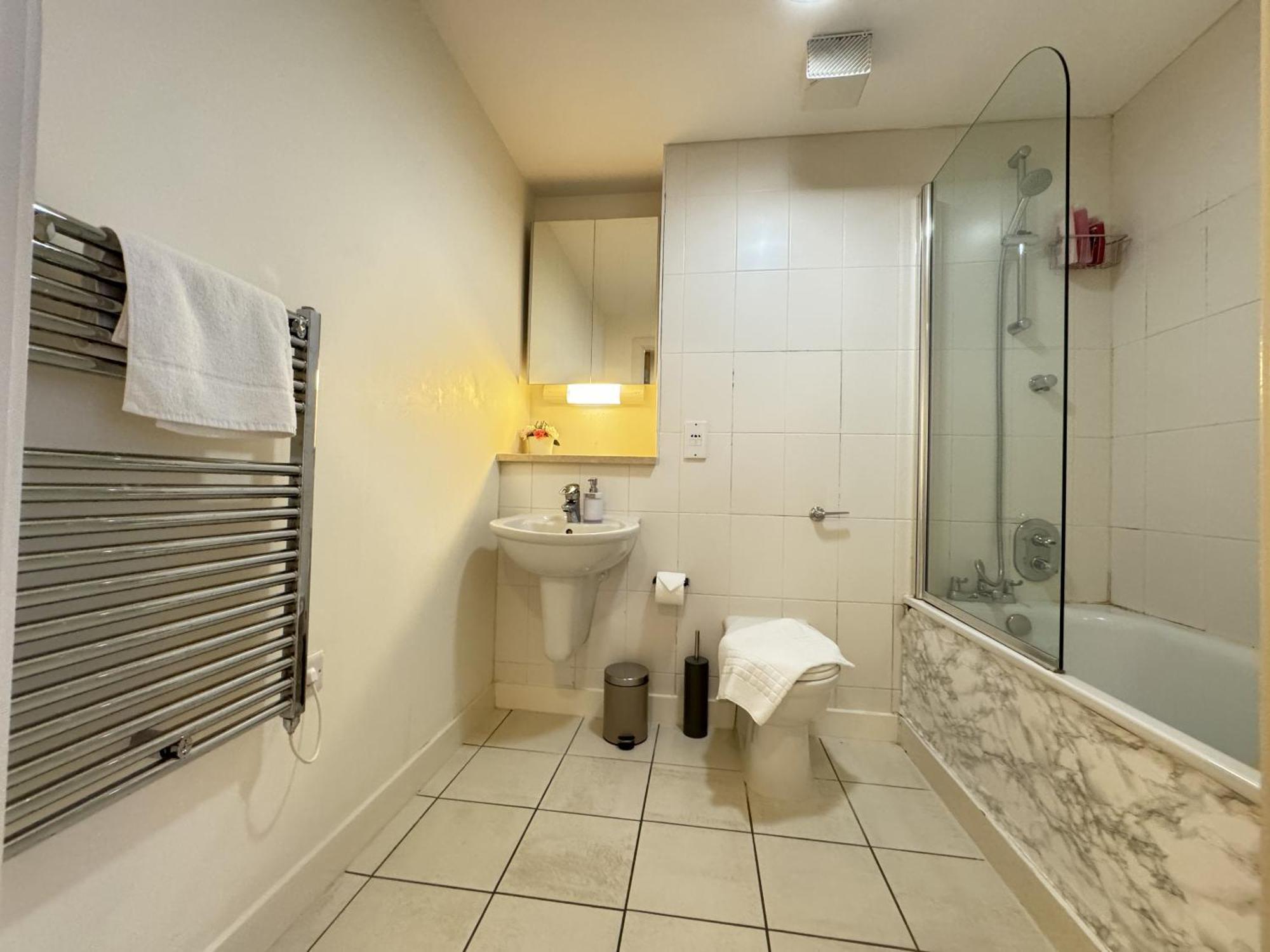Cosy Modern Tower Bridge Apartment لندن المظهر الخارجي الصورة