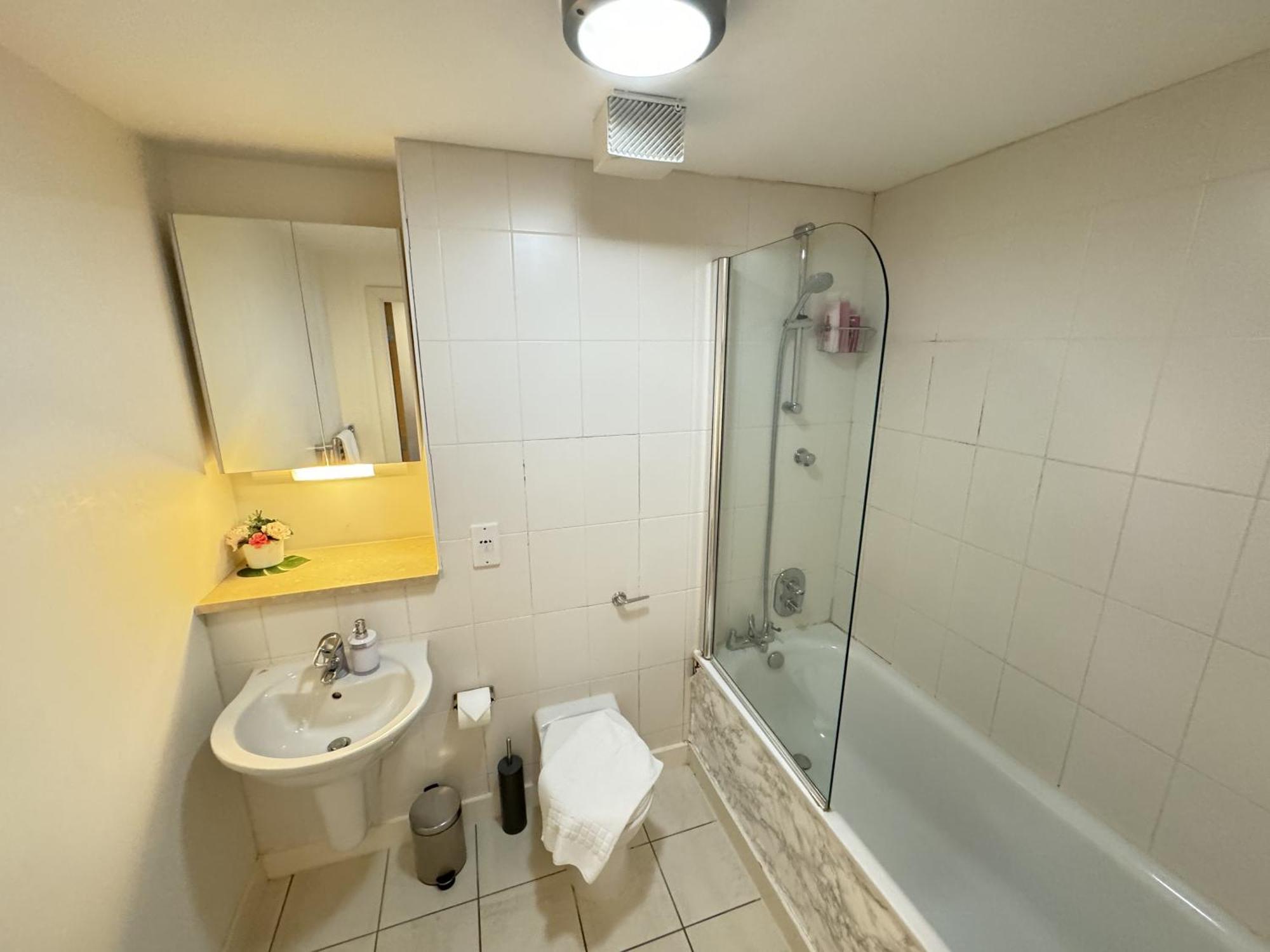 Cosy Modern Tower Bridge Apartment لندن المظهر الخارجي الصورة
